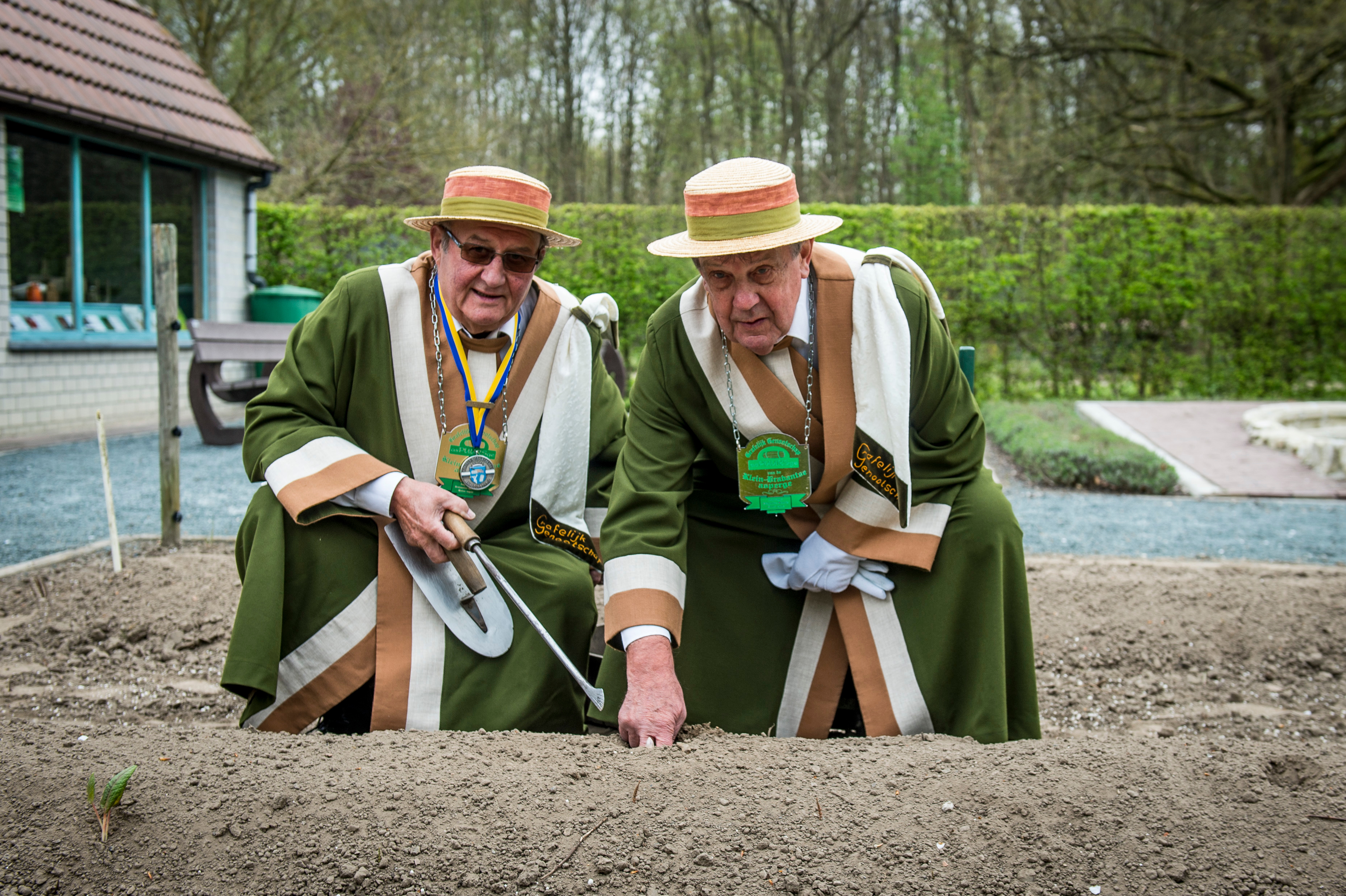 Voormalige Grootmeesters in de historische aspergetuin